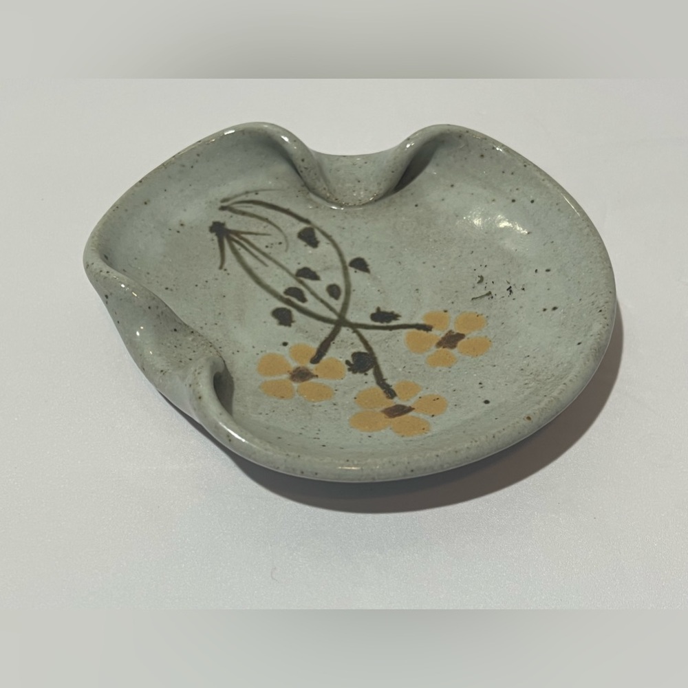 Unique Hand Painted Ceramic Modern Floral Scallop Floral Ashtray VTG - Picture 7 of 10
